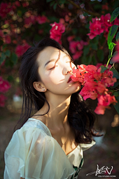 海阔天吭采集到人与花