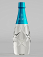 Agua Viel-来自哥伦比亚的水晶切割水饮料包装设计-看起来像一个波光粼粼的水或酒瓶子，让你的皮肤看起来年轻，这是革命性的饮料。用简单的和干净的设计，以吸引有兴趣的观众来保护它。---酷图编号1155092