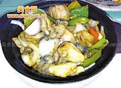 如何做海鲜煲仔菜DIY:烟肉焖生蚝