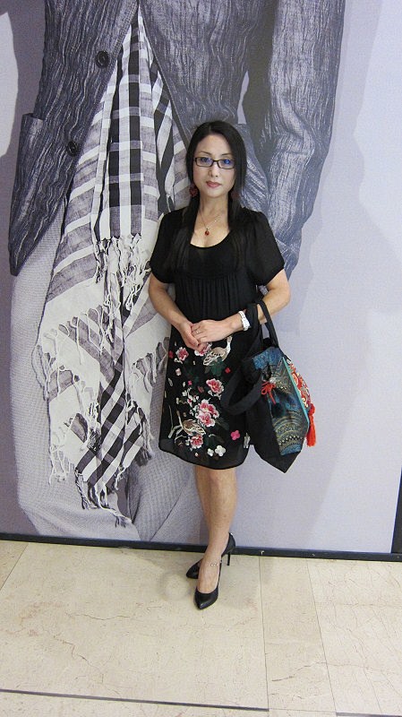 小蜗牛熟女830集100张照片精华帖看得出这个美熟妇已经48岁了吗熟女吧