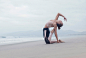 Wake up slow : Jessica, Rivka and Morgan in Aloyoga. 
