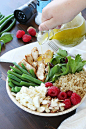 chicken-quinoa-kale-salad-bowl-with-basil-vinaigrette