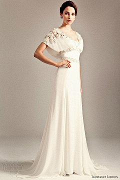 Emma成采集到婚纱
