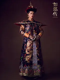 组图：《如懿传》后宫群芳争奇斗艳 周迅张钧甯盛装展皇家威仪 : 《如懿传》近日曝出一组“皇家威仪”版海报，后宫群芳身着盛装美态各不相同。