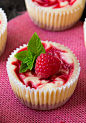 Raspberry Swirled Cheesecake Cupcakes