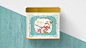【林菽庄伊豆酥铁盒设计】
林菽庄伊豆酥铁盒延续了复古文艺的品牌调性，国风工笔画用矢量的方法结合具有欧式风格的花边。