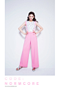눈부시게 빛날꺼야 pants by 츄(chuu) : 이보다 더 유니크한 멜빵팬츠는 없어요! 러브러브한 컬러감과 군더더기 없이 떨어지는 와이드핏과 골드버튼 디테일이 정말 특별해요. 완전 츄천 ♥