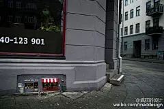 这是特地为老鼠设计的店，不论是外头的海报、招牌、大门外观或是内部的装潢摆设以及菜单设计等等都相当精美细緻。很有意思的想法 ​​​​