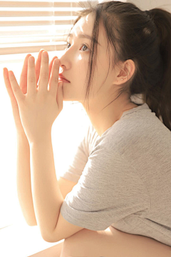 顽石风格采集到气质美女