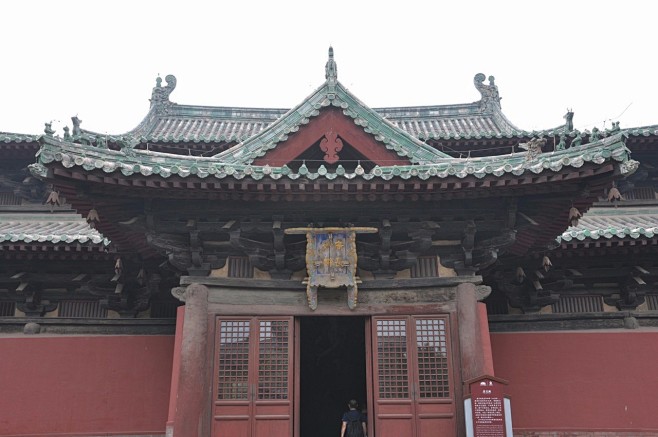 古建筑文化上，什么叫“抱厦”？