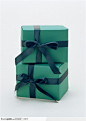 礼物饰品-两个堆起的绿色礼品盒