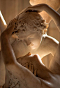 Psyche Revived by Cupid’s Kiss

意大利雕塑家 Antonio Canova(1757 – 1822) 作品，现藏于法国卢浮宫博物馆 ​​​​