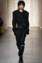 DKNY Fall 2016 Ready-to-Wear Fashion Show - Vogue : See the complete DKNY Fall 2016 Ready-to-Wear collection.