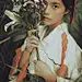 人物摄影-少女-拿花