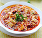#花瓣爱美食#麻婆豆腐是我国八大菜系之一的川菜中的名品。主要原料由豆腐构成，其特色在于麻、辣、烫、香、酥、嫩、鲜、活八字，称之为八字箴言。