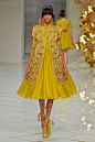 Guo Pei Spring Couture 2016春夏郭培巴黎高级定制发布(9) - 无时尚中文网NOFASHION -中国领先的奢侈品行业报道、投资分析网站。