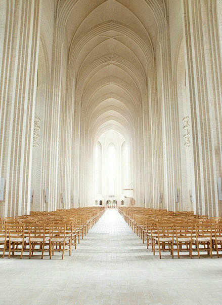 无比圣洁的丹麦哥本哈根的格伦特维教堂