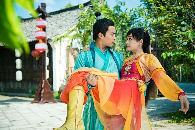 郑爽 马天宇 古剑奇谭电视剧 襄铃 方兰生 狐妖 书生 公主抱 古装