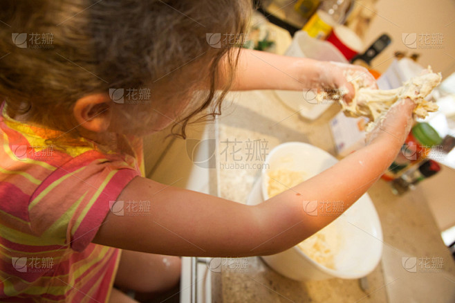 长面包,仅一个女孩,小麦面团,准备食物,...