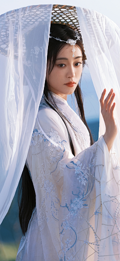 梵汐闪闪采集到美女
