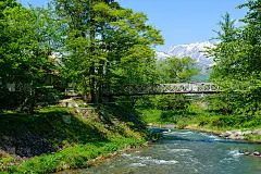 长野Ooide公园的四郎马山和姬川河