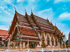 在泰国孔敬市的农旺和赵Por Lak Muang寺庙周围散步