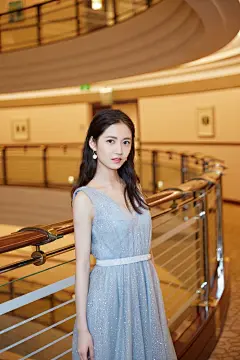 陈钰琪
#李易峰陈钰琪镜双城相拥海报#陈钰琪超话 ​​​​