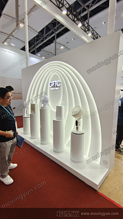 Bo波斯熊采集到独立展示墙