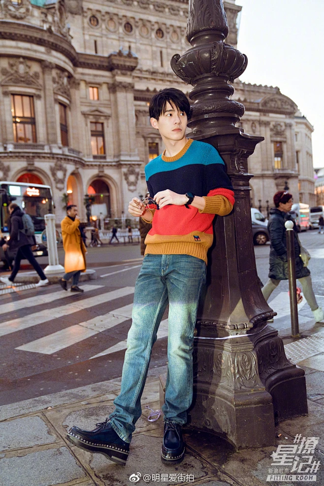 白の生物内的花瓣采集图片-六出寒星