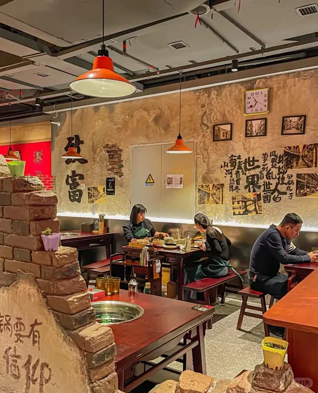 店铺设计｜开业就爆火的市井风火锅店 - 小红书