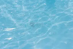 泳池中的水波纹细部