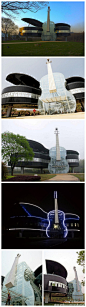 NeKoman：淮南钢琴屋设计 - 一架巨大的小提琴倚在钢琴旁，这可不是什么巨型雕塑，而是位于安徽淮南市的一座实实在在的建筑。毫无疑问，建筑的主体形象是取自 原文地址： http://t.cn/zO3YDQ6