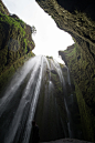 ICELAND_WATERFALL_37