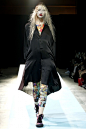 Yohji Yamamoto2011春夏高级成衣发布秀_2011纽约时装周图片274222_T台展示_VOGUE时尚网
