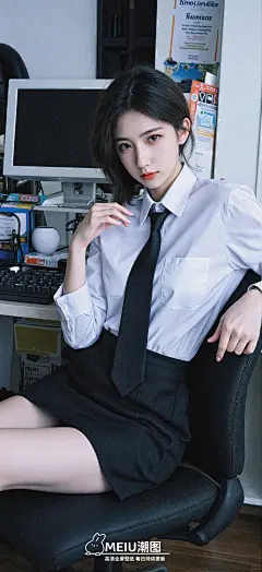 ｜手机全屏壁纸_13_MEIU潮图_来自小红书网页版