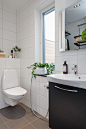 55平华丽复式二居房屋卫生间浴室柜装修效果图