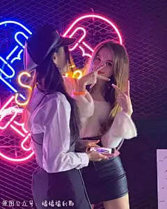 性感美女手机壁纸_万象图片搜索_wanxiangsucai.com