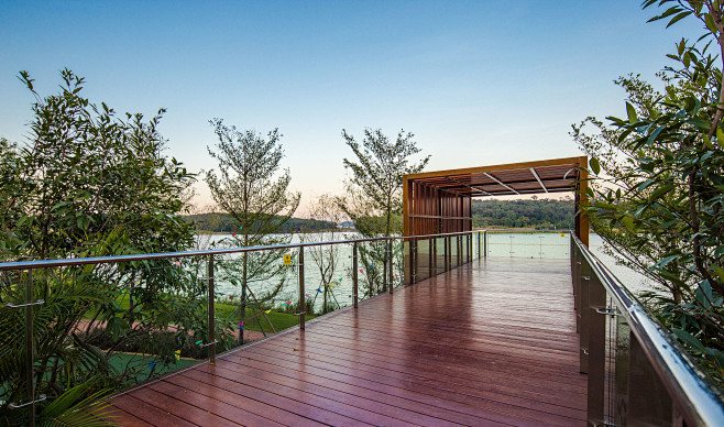 佛山中海山语湖现代自然鸟瞰滨水栈桥滨水挑台廊架植物景观设计sed新