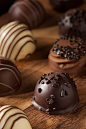 Fancy Gourmet Chocolate Truffles

Brent Hofacker Photography #赏味期限#
