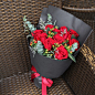 上海鲜花速递同城鲜花店送花11朵红玫瑰红豆花束生日圣诞节礼物