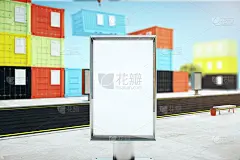 空白横幅和货物集装箱