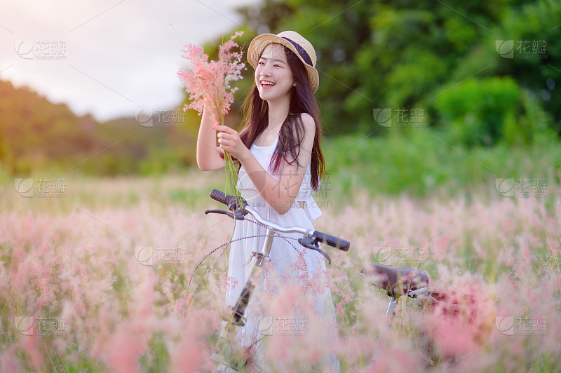真人女头_美女照片手机挡脸头像