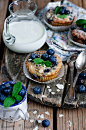 Blueberry Muffins sprinkled with sugar and fresh berries #赏味期限#