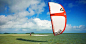 奢华旅行-Kitesurfing即风筝冲浪，这一风靡全球的水上活动在毛里求斯有着非常健全及系统的运营基础。作为全球最棒的风筝冲浪地之一，毛里求斯在每年9月都会举办国际风筝冲浪活动, 并会邀请国际冲浪明星加入。而除了众多提供风筝冲浪活动的私人机构外，毛里求斯不少度假村及酒店的水上中心也会提供更为专业的风筝冲浪活动。