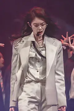 美人