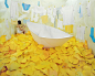 JeeYoung Lee：心灵舞台 : 韩国女摄影师李智英的自画像影像，向我们展示了一个个梦幻美丽的超现实场景。