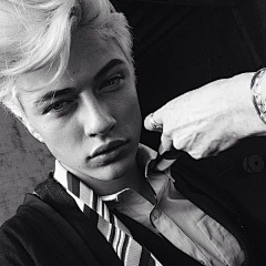 MrCHeNGn采集到Lucky Blue Smith