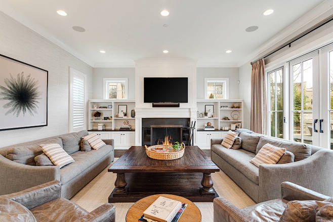 Living room - transi...