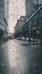 忧郁的城市下雨
