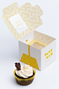 <span class='yzk_title_98142'>单个纸杯蛋糕盒包装设计样机02 One Cupcake Box Mockup 02</span>插图#样机模型##智能贴图样机##服装样机##样机设计##展示效果图样机##智能贴图样机##样机##国外样机##高档样机##